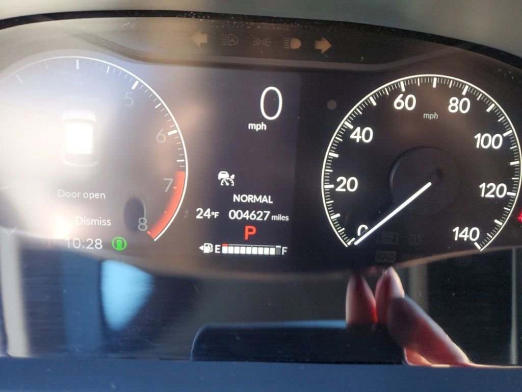 Certified 2025 Honda HR-V Sport image 15