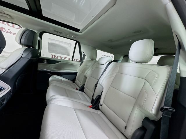 New 2025 Lincoln Navigator Reserve image 26