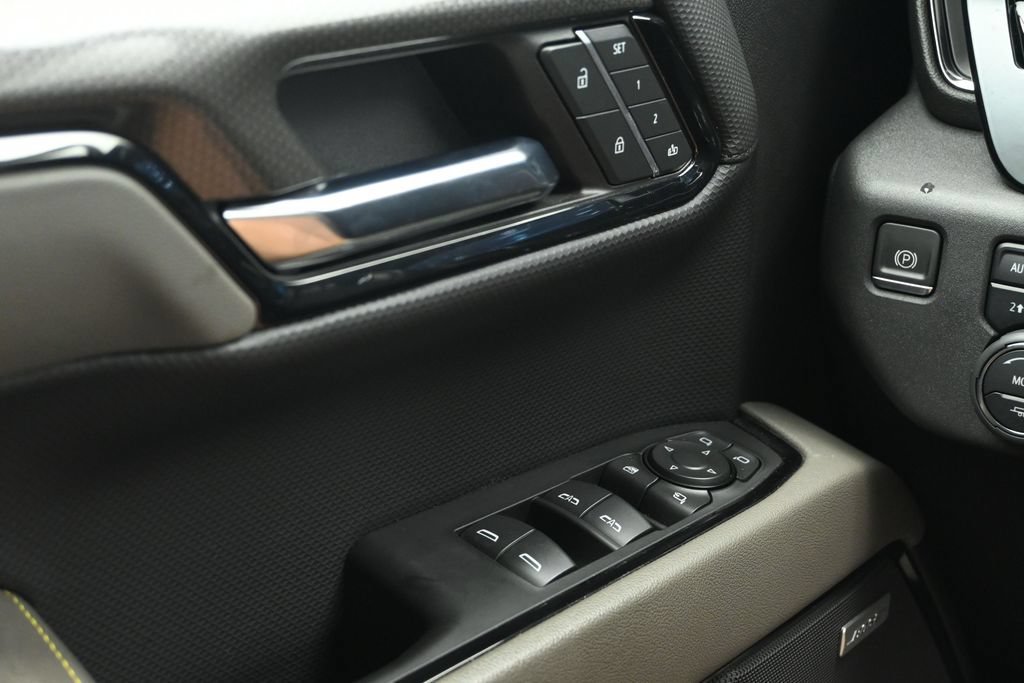 Used 2024 Chevrolet Silverado 1500 ZR2 w/ Technology Package AWD/4WD image 25