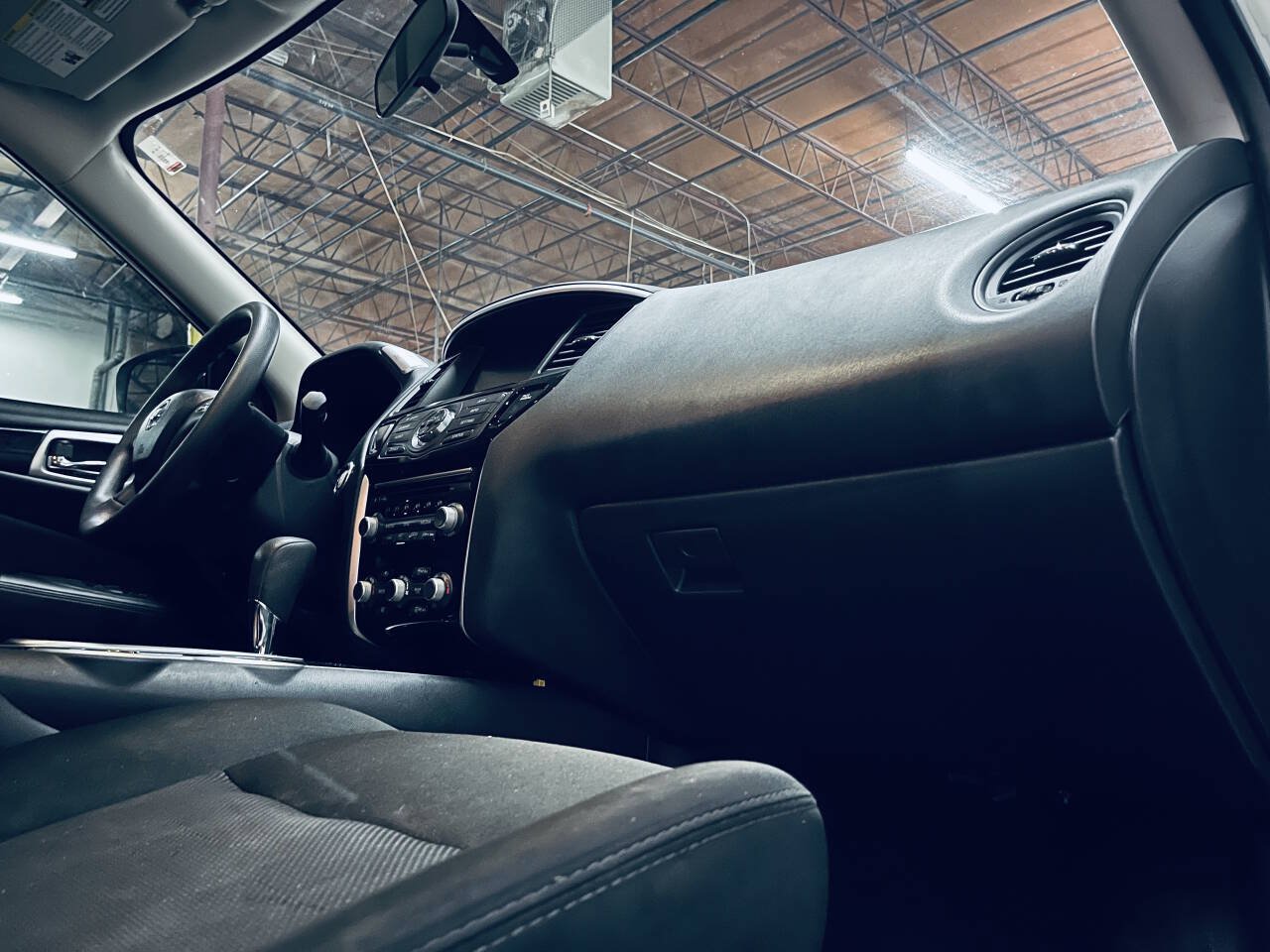 Used 2019 Nissan Pathfinder S FWD image 22