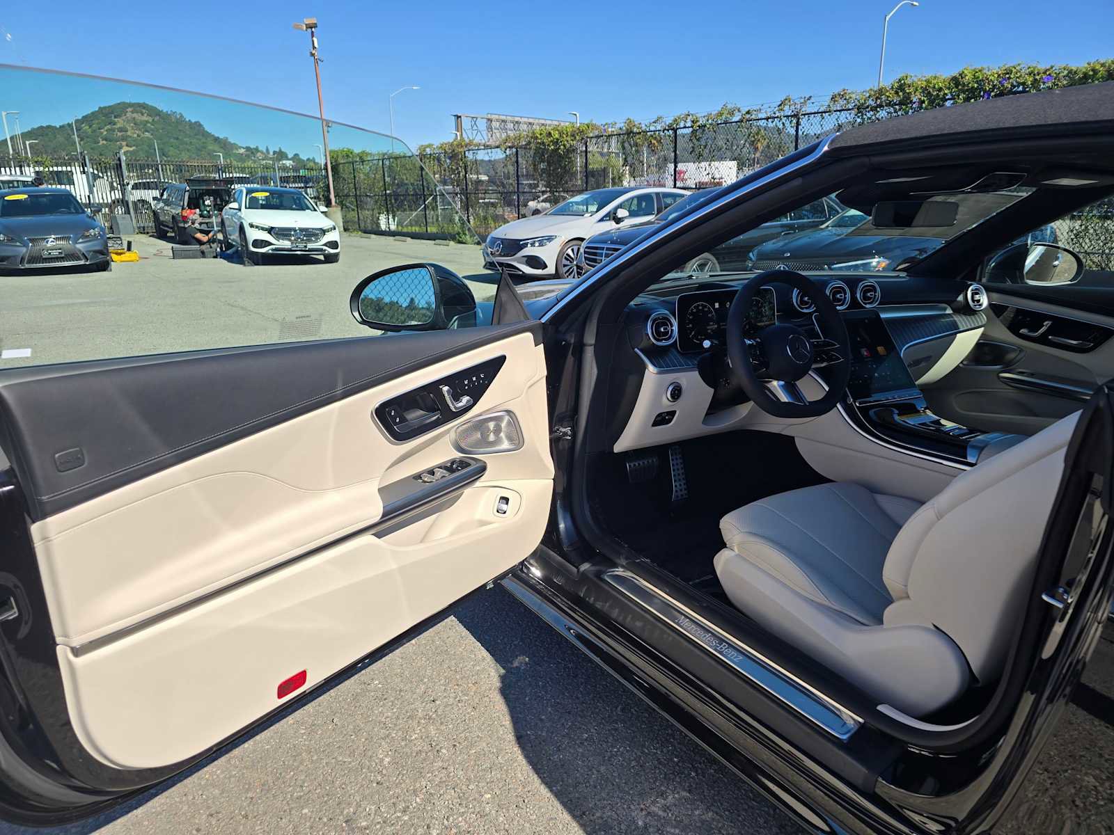 New 2026 Mercedes-Benz CLE 450 4MATIC Cabriolet image 17