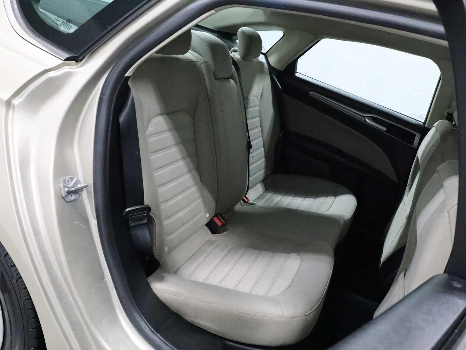 Used 2019 Ford Fusion S FWD image 33