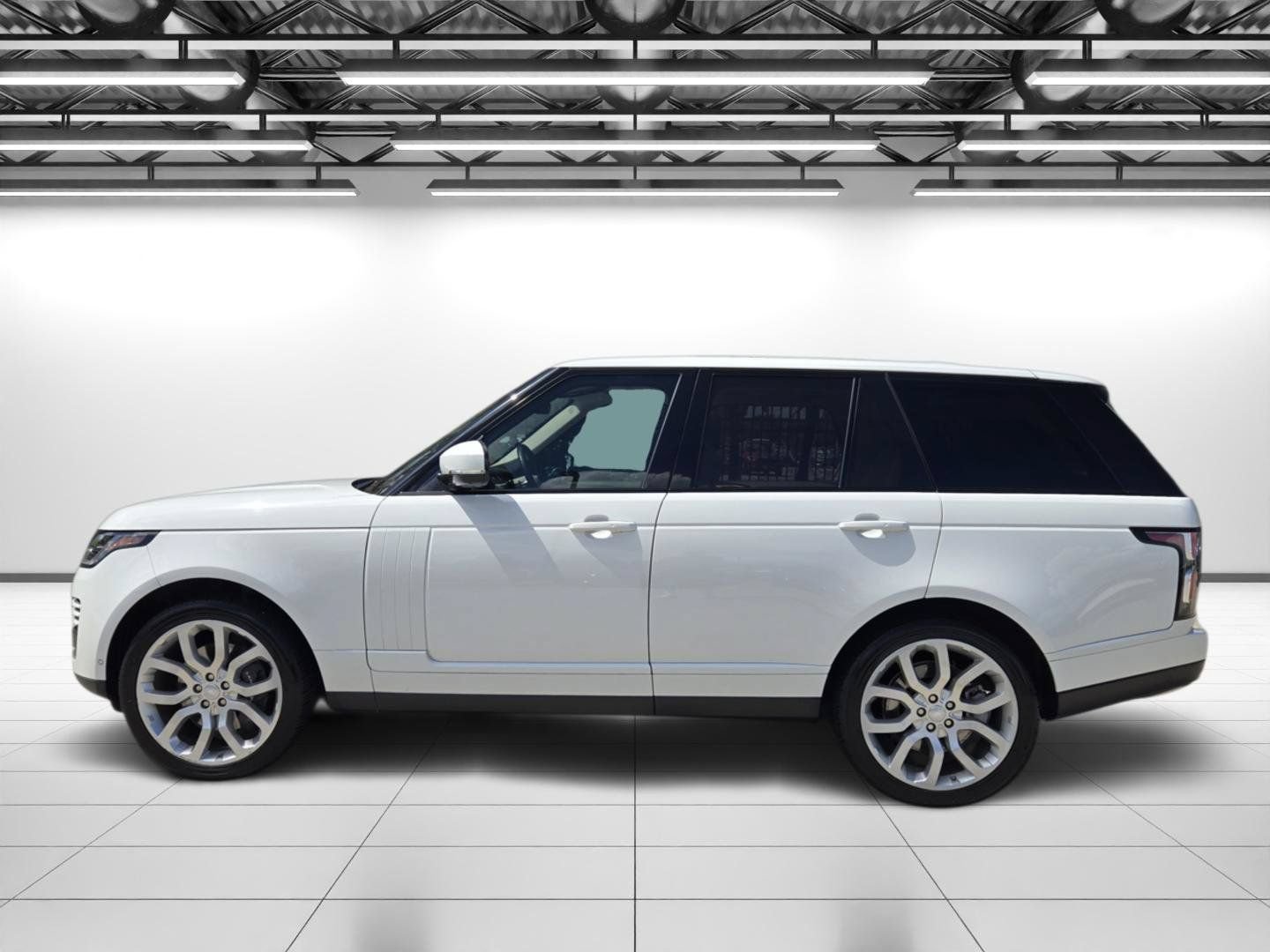 Used 2018 Land Rover Range Rover Supercharged AWD/4WD image 6