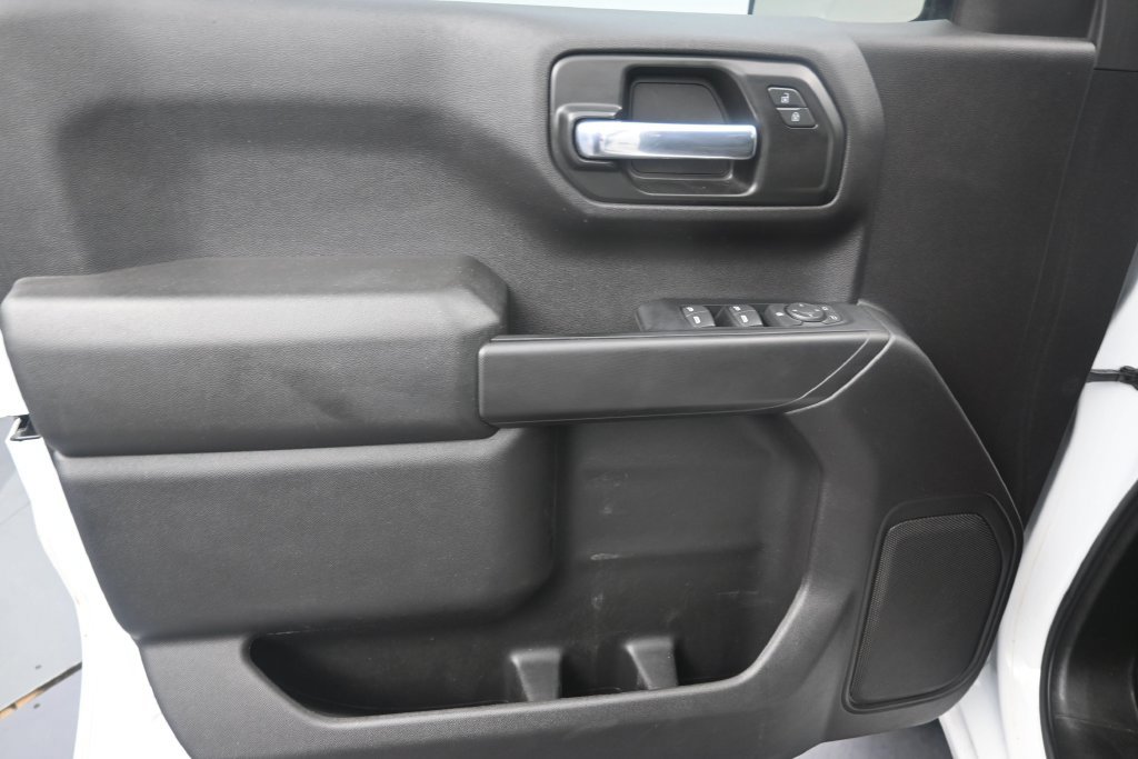 Used 2023 Chevrolet Silverado 1500 Custom Trail Boss w/ LPO, Dark Essentials Package AWD/4WD image 11