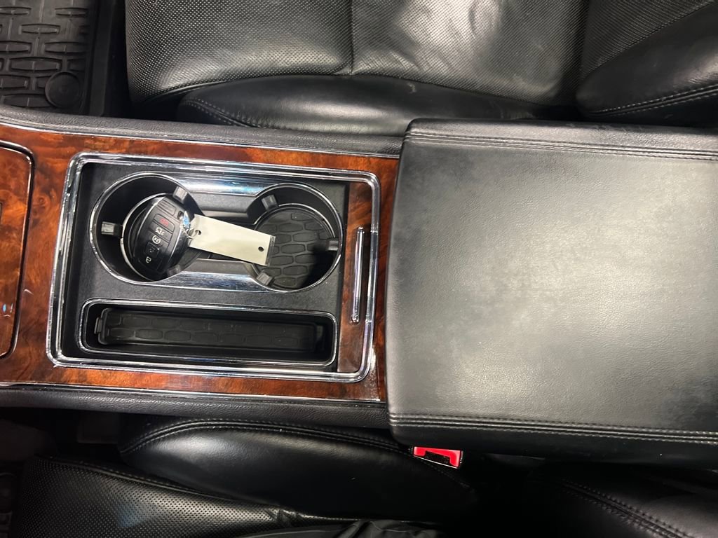 Used 2019 Lincoln Continental Select w/ Continental Climate Package image 25