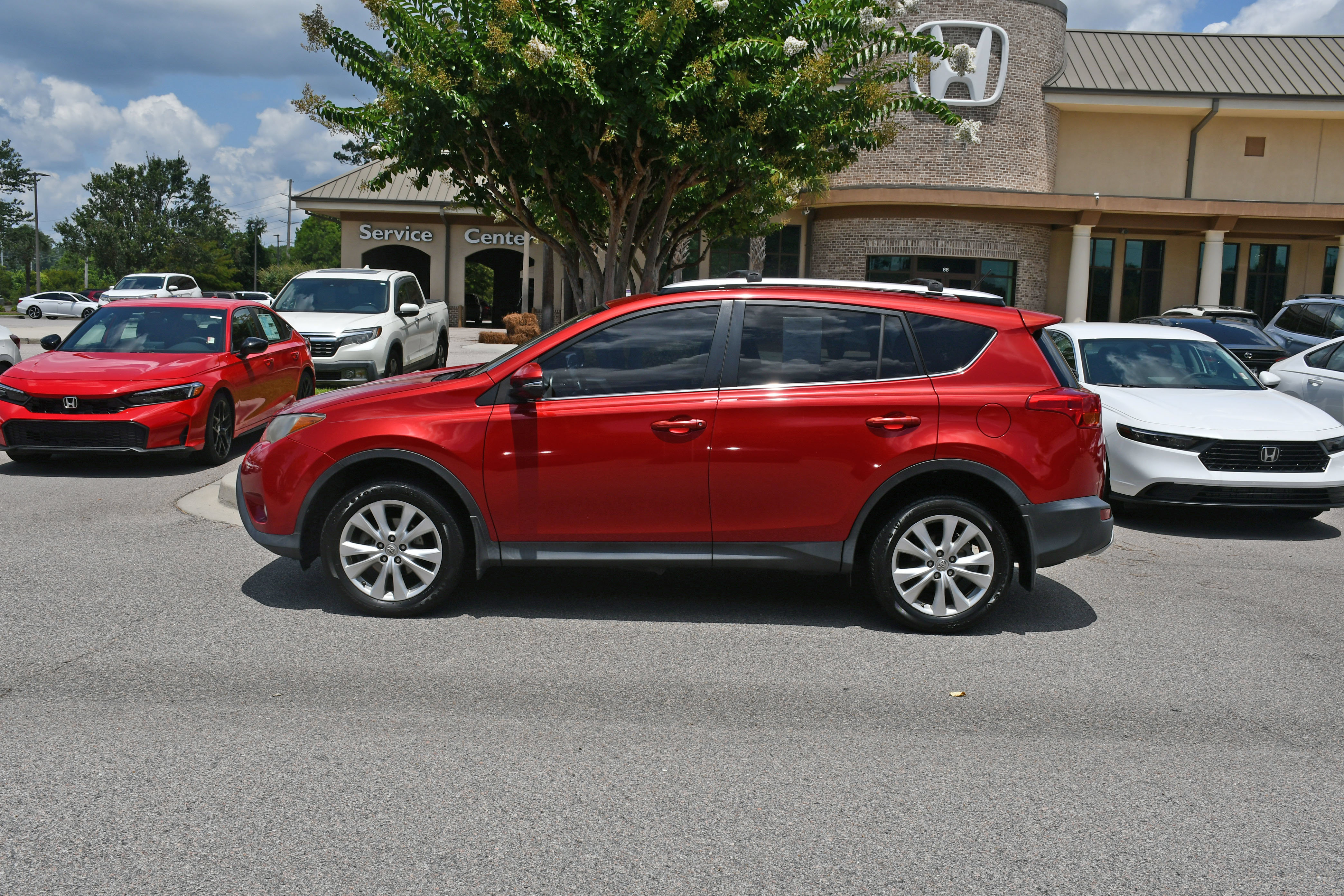 Used 2015 Toyota RAV4 Limited w/ Outdoor Package FWD image 2