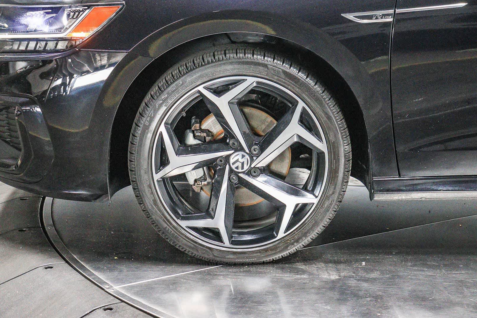 Used 2022 Volkswagen Passat 2.0T R-Line FWD image 9