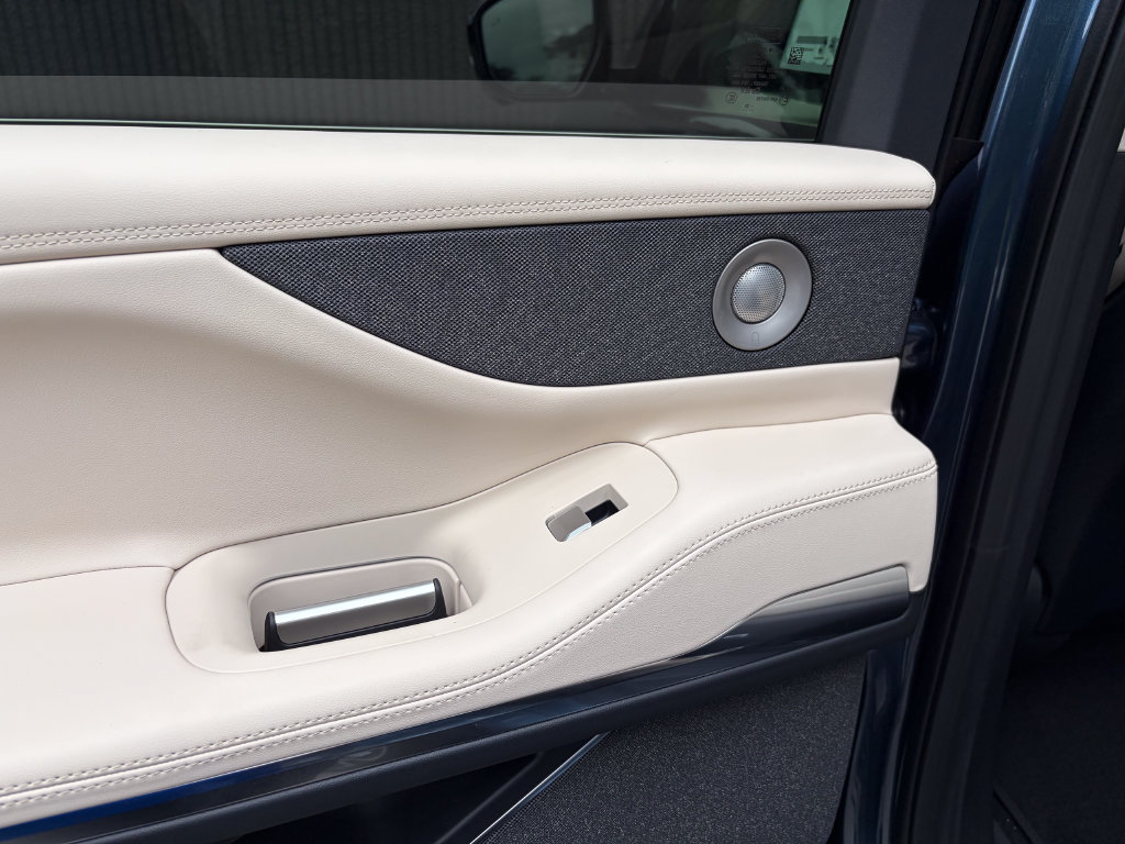New 2027 Lincoln Navigator Reserve AWD/4WD image 22