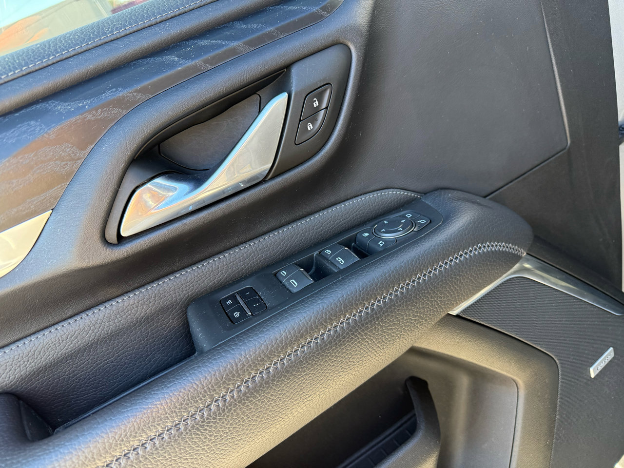 Used 2021 GMC Yukon XL Denali w/ Advanced Technology Package image 16