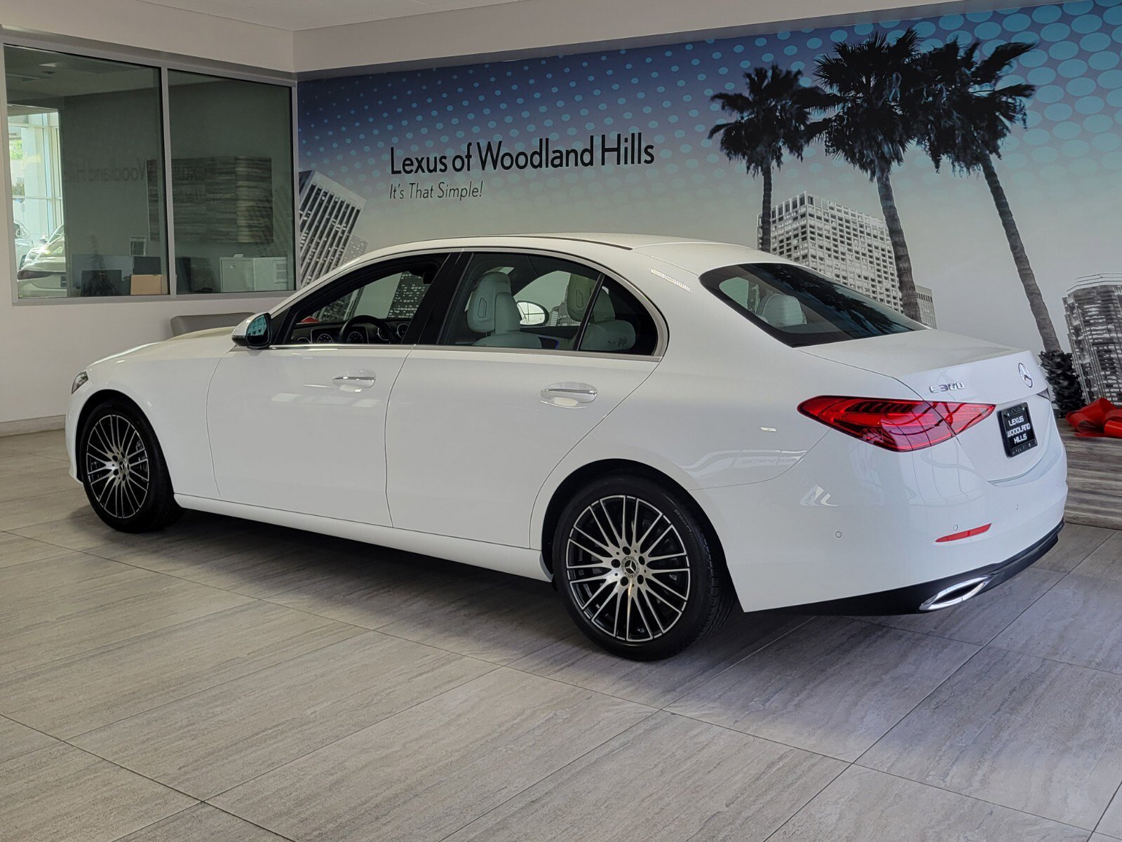 Used 2024 Mercedes-Benz C 300 4MATIC Sedan image 3