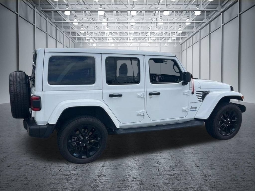 Used 2022 Jeep Wrangler Unlimited Sahara w/ Cold Weather Group AWD/4WD image 9