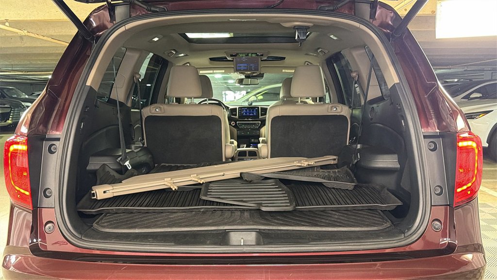 Used 2017 Honda Pilot Elite image 16