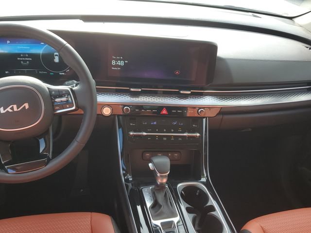 Certified 2023 Kia Carnival SX Prestige FWD image 13