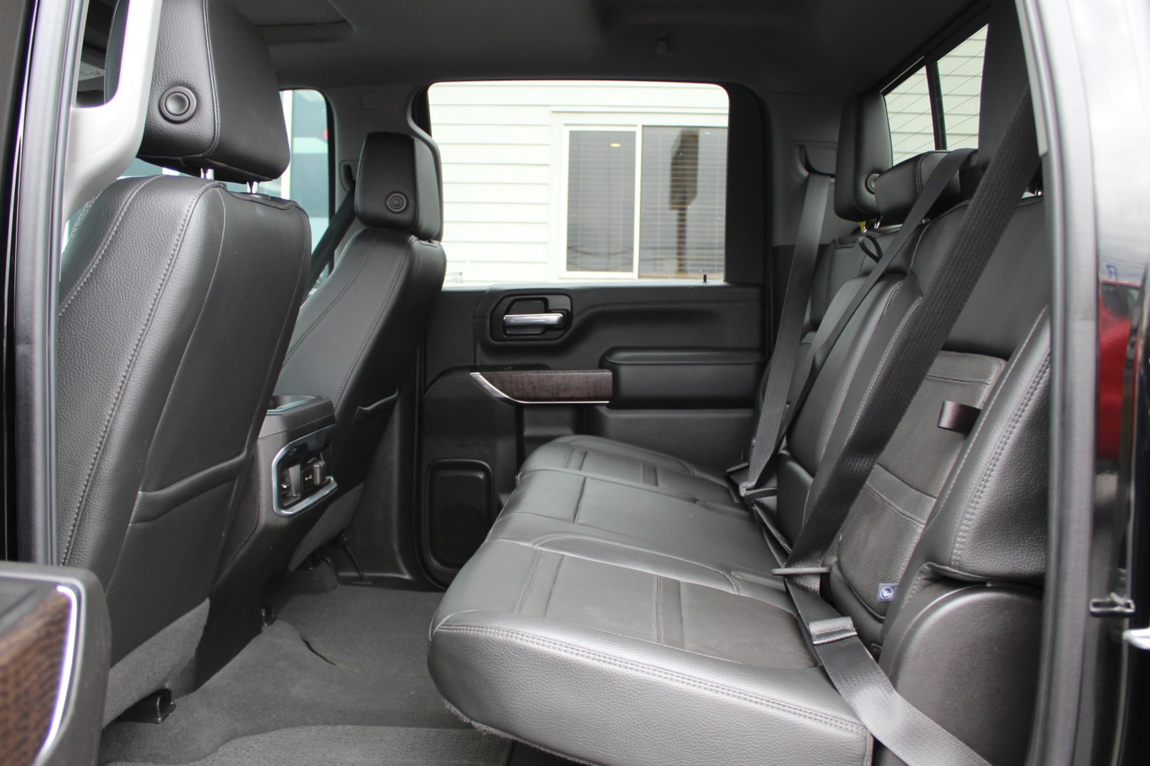 Used 2022 GMC Sierra 3500 Denali w/ Denali Ultimate Package AWD/4WD image 25