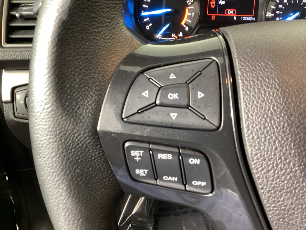 Used 2018 Ford Explorer XLT AWD/4WD image 23