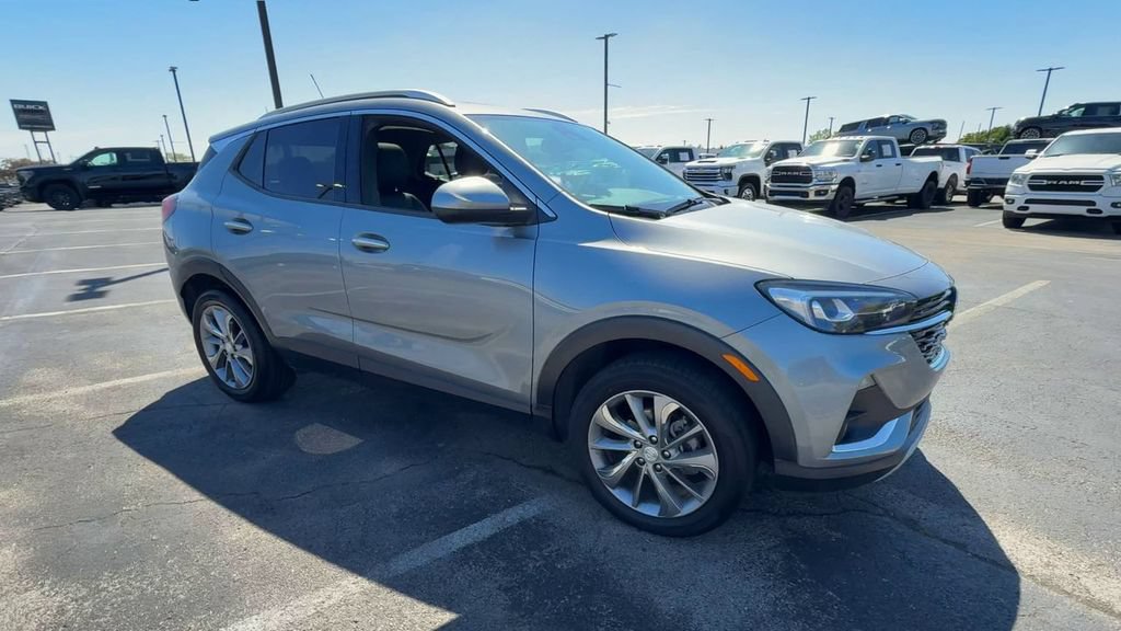 Used 2023 Buick Encore GX Essence w/ Experience Buick Package AWD/4WD image 2