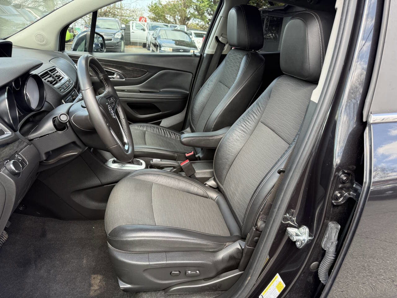 Used 2016 Buick Encore FWD image 9