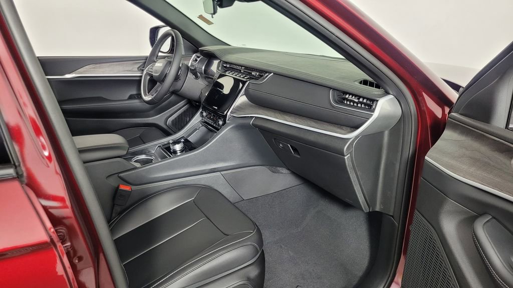 New 2025 Jeep Grand Cherokee Limited image 33
