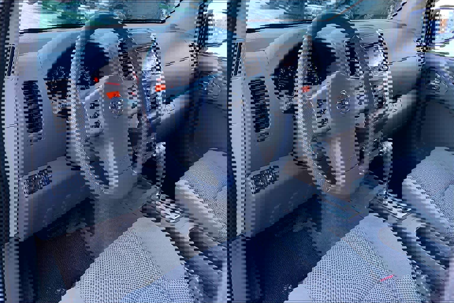 Used 2014 Nissan Frontier SV w/ SV Value Truck Package image 17