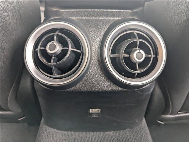 Used 2020 Alfa Romeo Giulia image 15