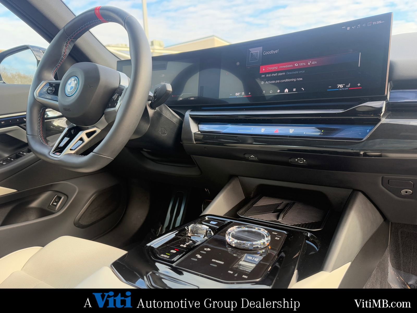 Used 2025 BMW i5 M60 w/ Executive Package image 32