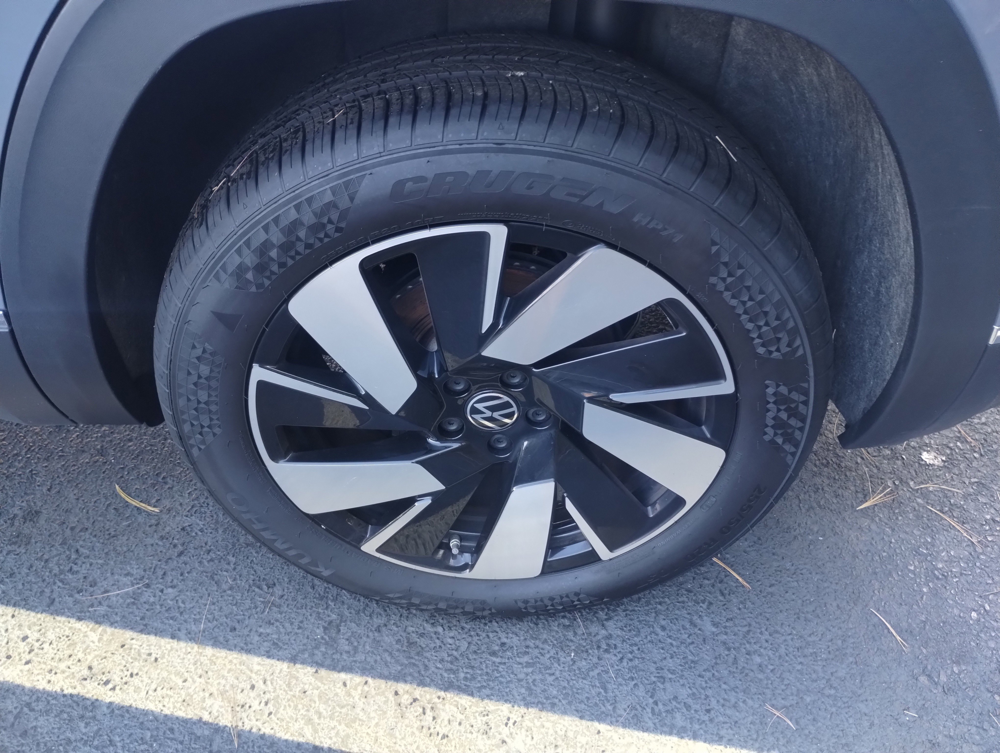 Used 2024 Volkswagen Atlas Cross Sport SEL image 20