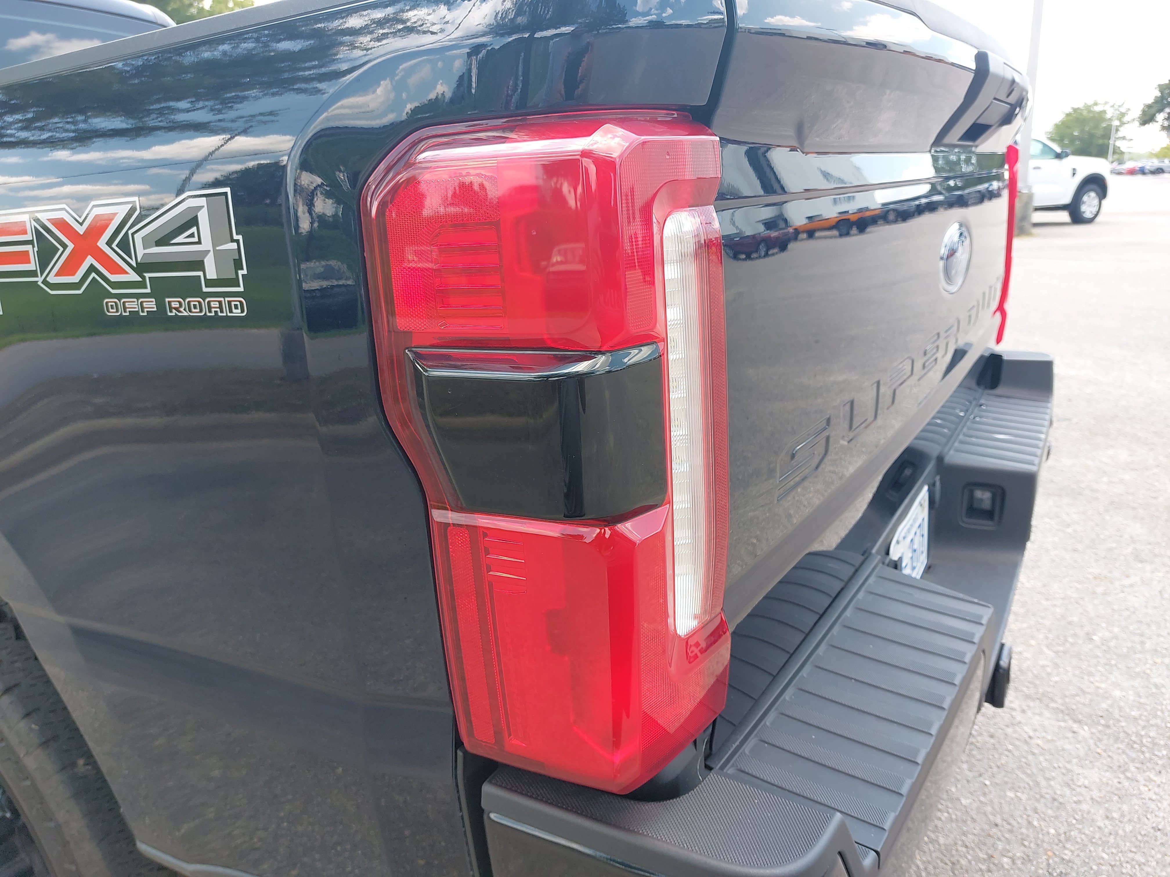 Used 2025 Ford F350 XL w/ STX Appearance Package AWD/4WD image 32