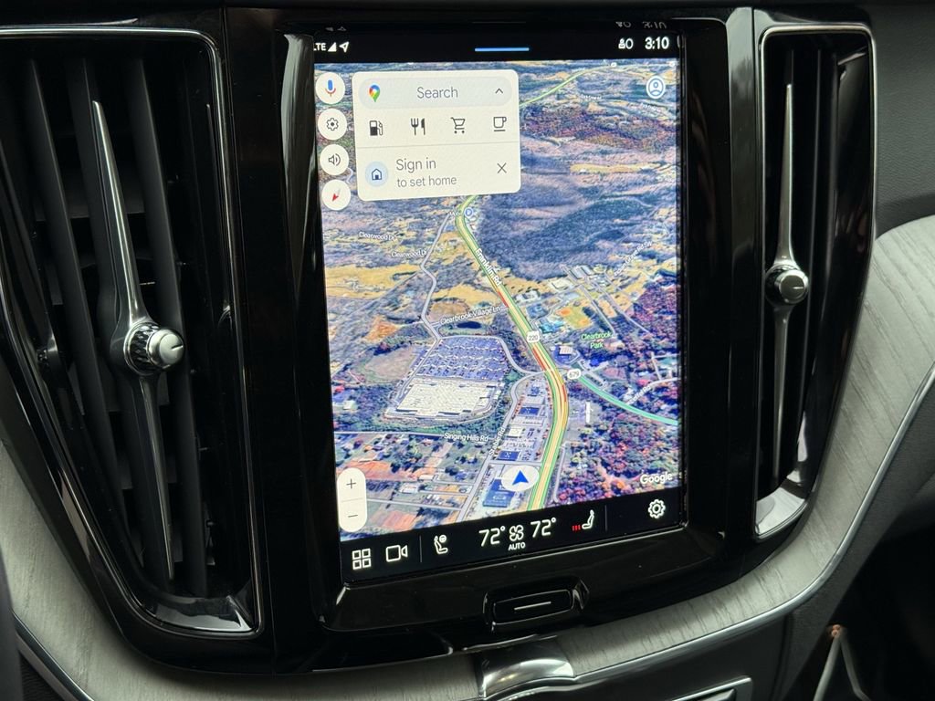 Certified 2025 Volvo XC60 B5 Plus image 22