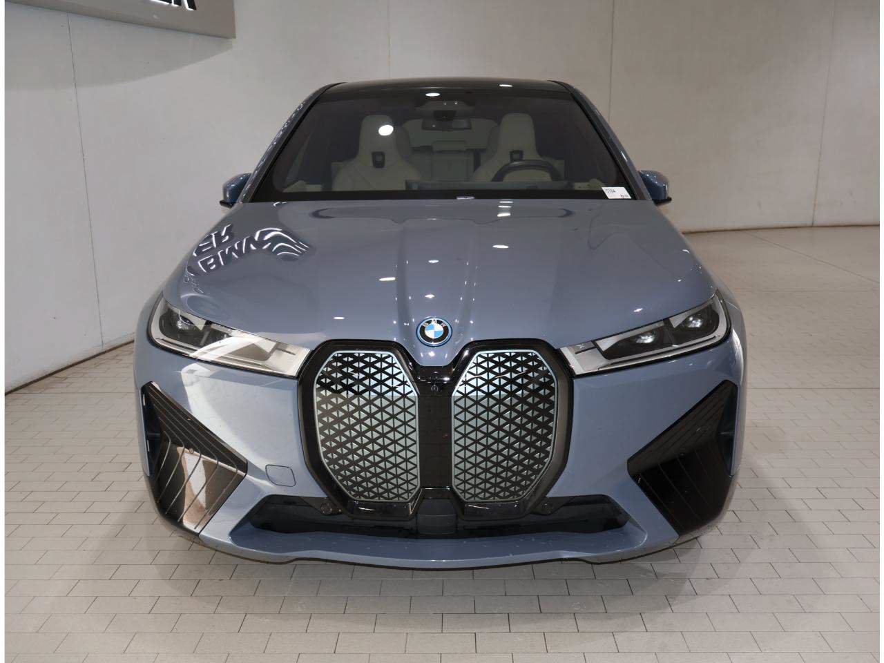 Certified 2024 BMW iX xDrive50 w/ Premium Package AWD/4WD image 9