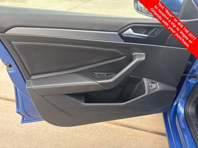 Used 2024 Volkswagen Jetta SE image 19