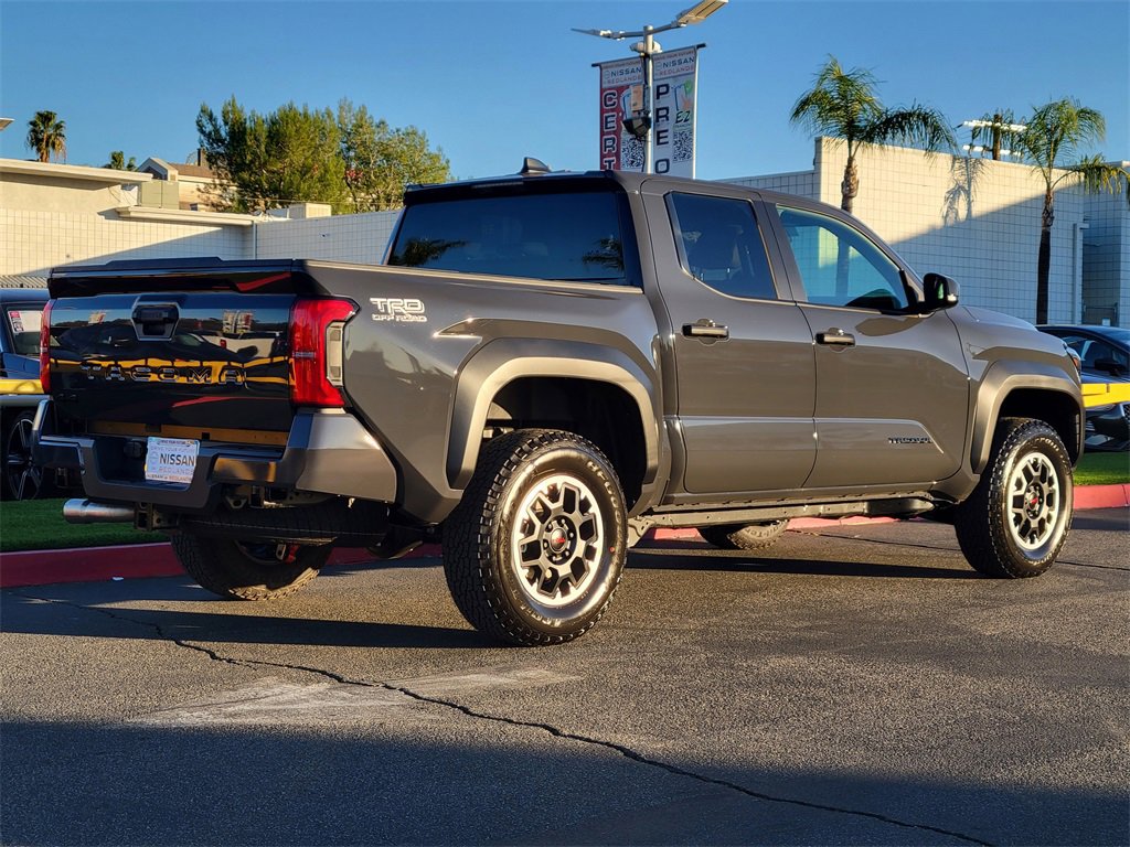 Used 2025 Toyota Tacoma TRD Off-Road image 2