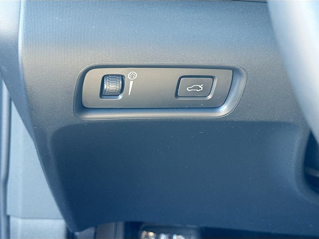 Used 2022 Polestar Polestar 2 w/ Performance Package AWD/4WD image 10