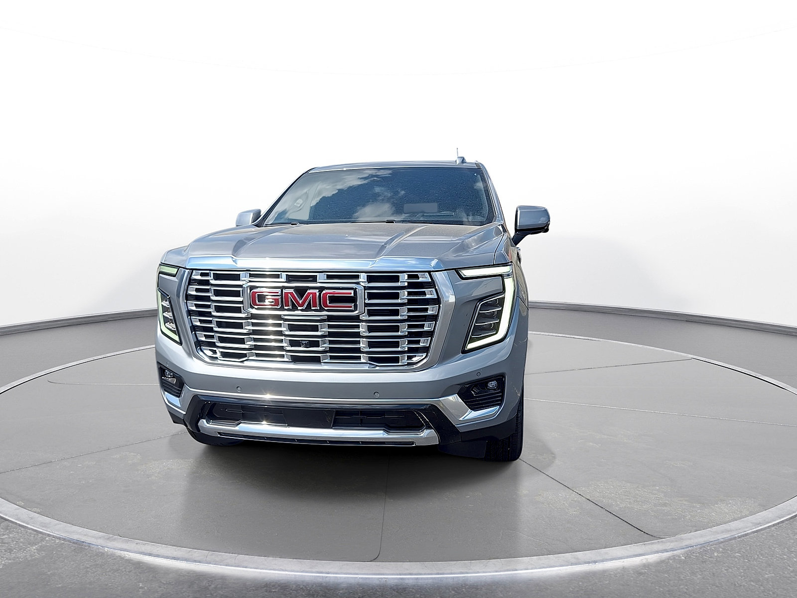 New 2026 GMC Yukon XL Denali w/ Advanced Technology Package AWD/4WD image 3