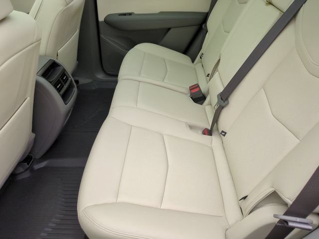 Certified 2024 Cadillac XT5 Premium Luxury w/ Technology Package AWD/4WD image 22