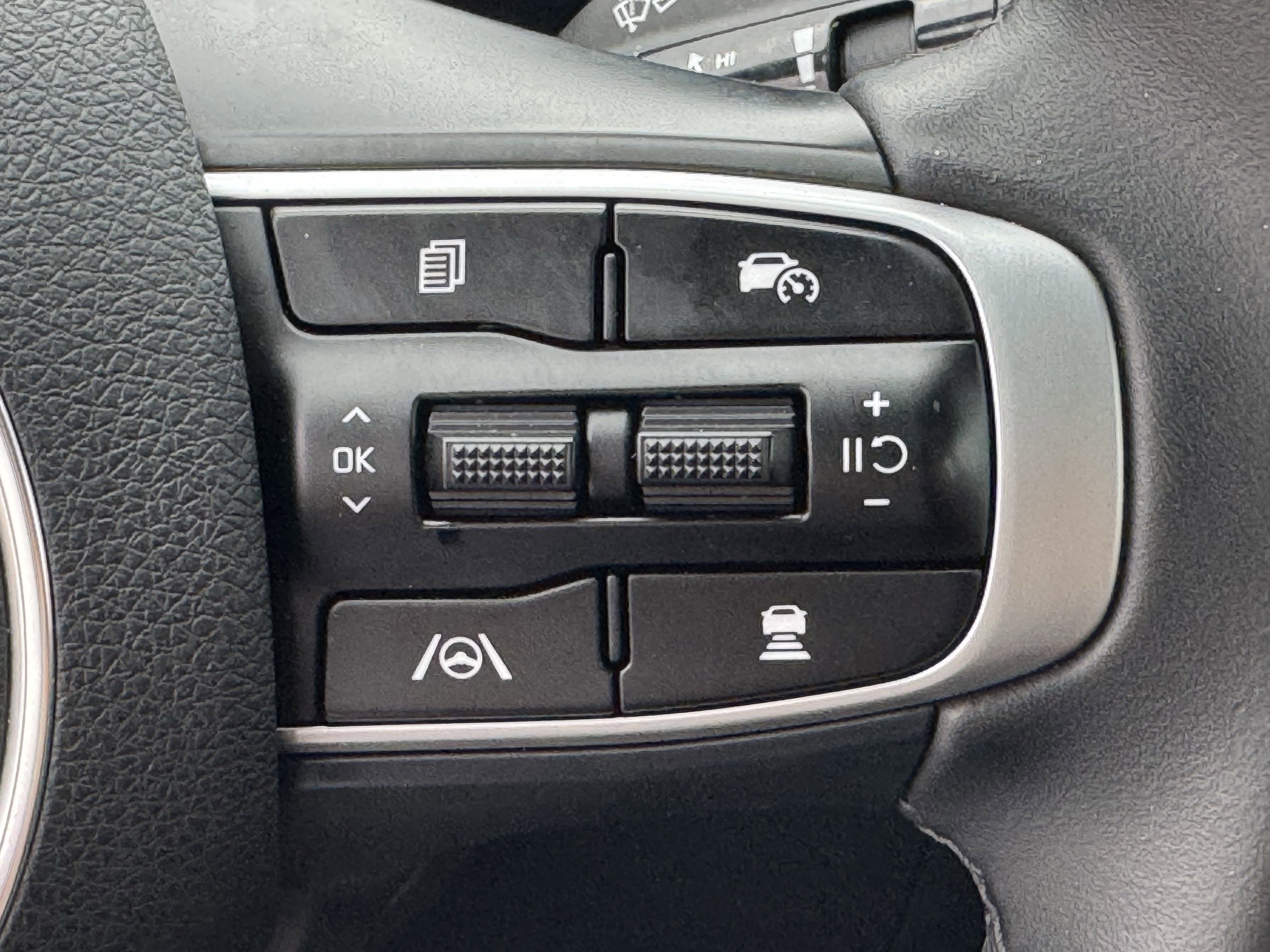 Used 2025 Kia K5 GT-Line w/ GT-Line Premium Package image 26