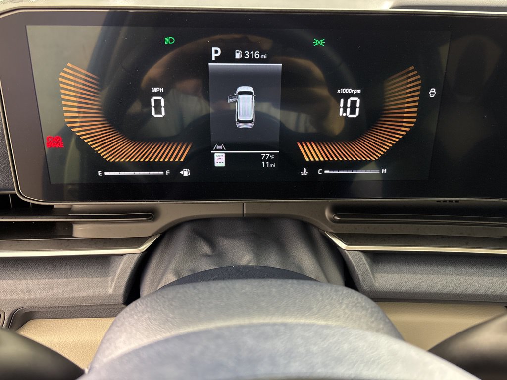New 2026 Kia Carnival EX FWD image 33