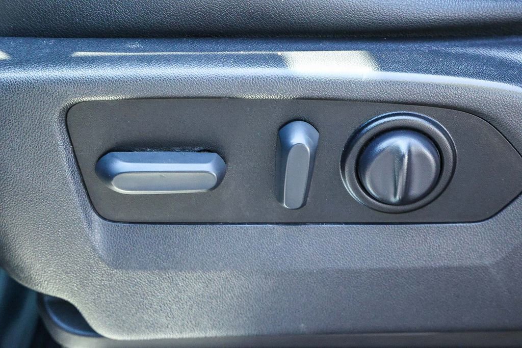 Used 2022 Chevrolet Silverado 3500 LTZ image 33