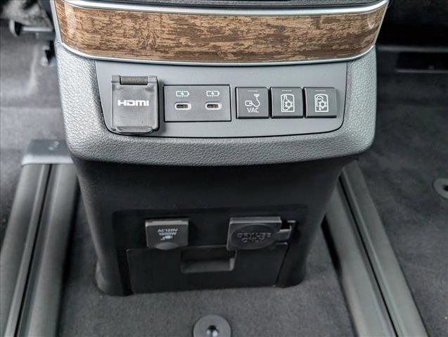 New 2026 Toyota Sienna Platinum image 14