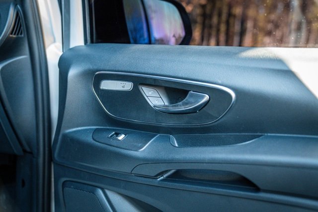 Used 2017 Mercedes-Benz Metris Passenger image 30