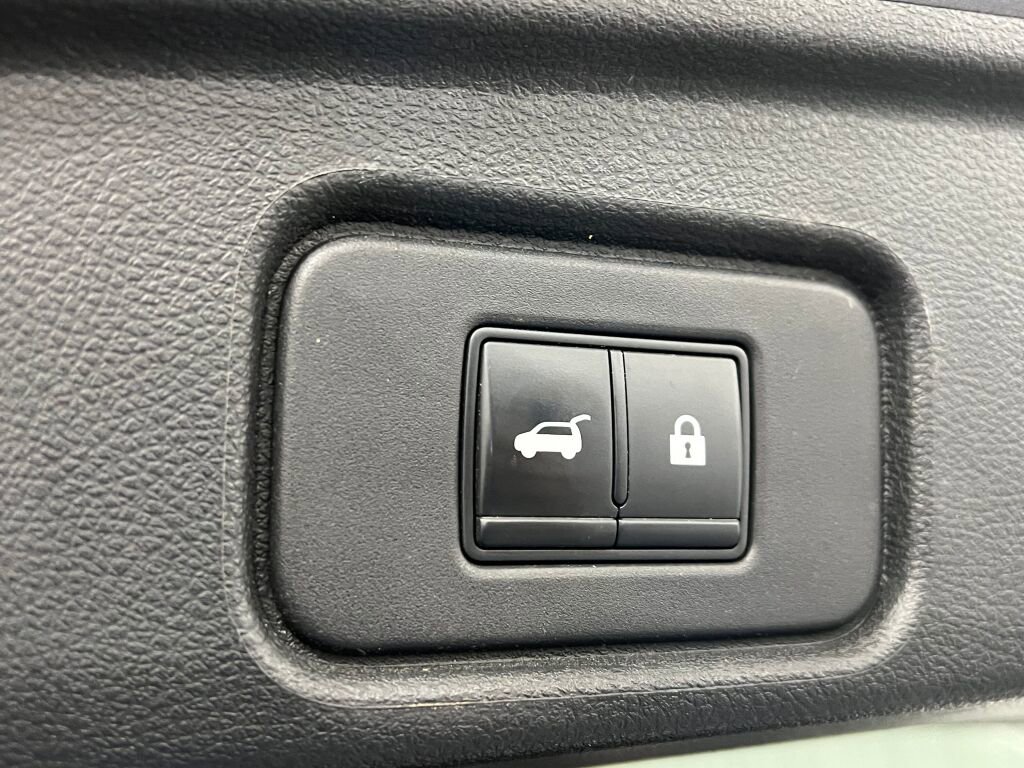 Used 2022 Nissan Pathfinder SL image 20