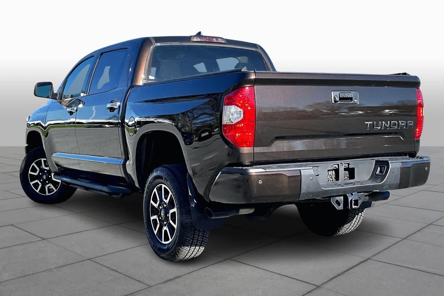 Used 2020 Toyota Tundra Limited w/ Limited Premium Package AWD/4WD image 12