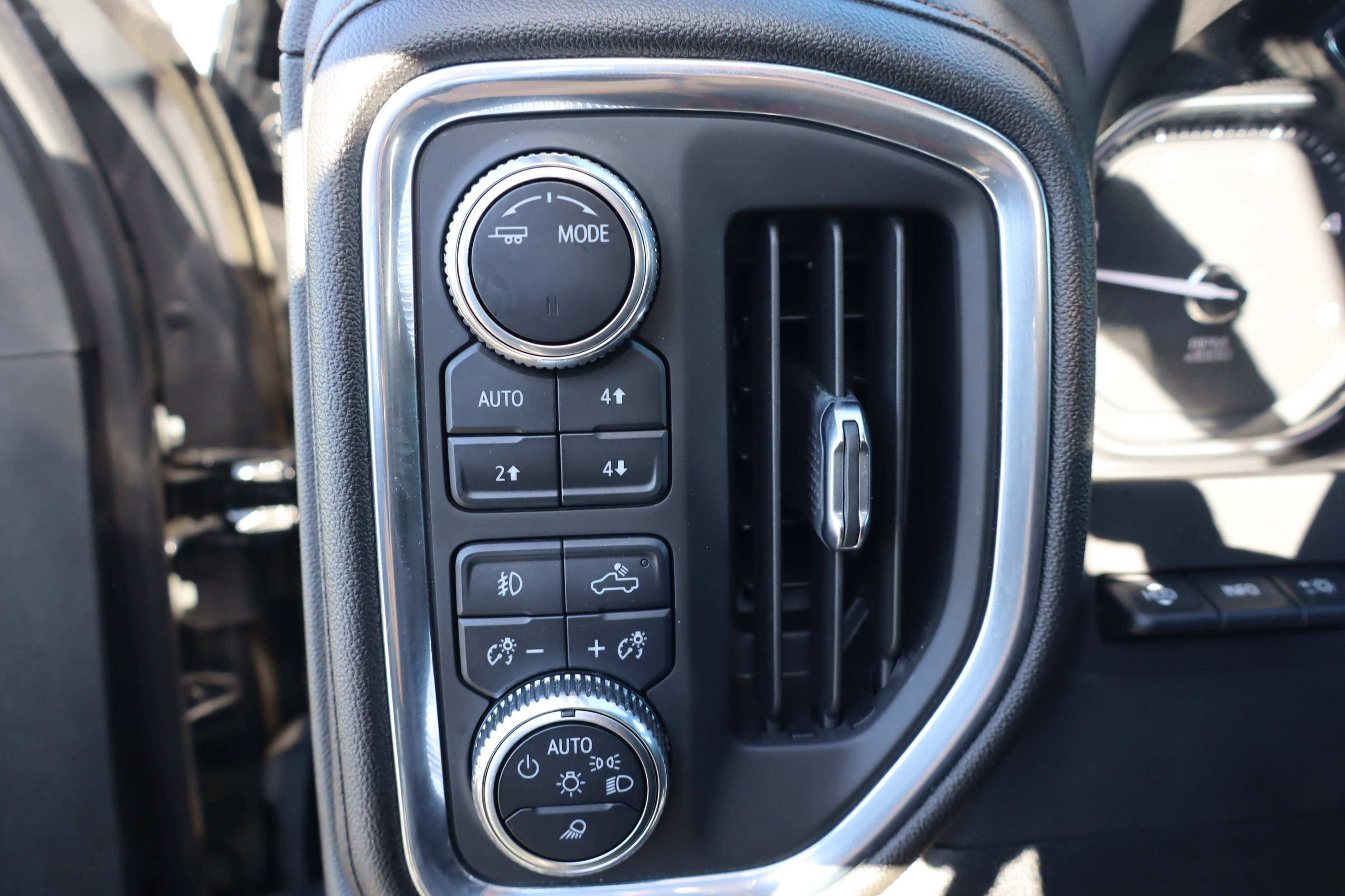 Certified 2023 GMC Sierra 2500 AT4 w/ AT4 Premium Plus Package image 24