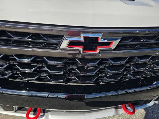 Used 2022 Chevrolet Silverado 1500 ZR2 w/ Technology Package AWD/4WD image 9