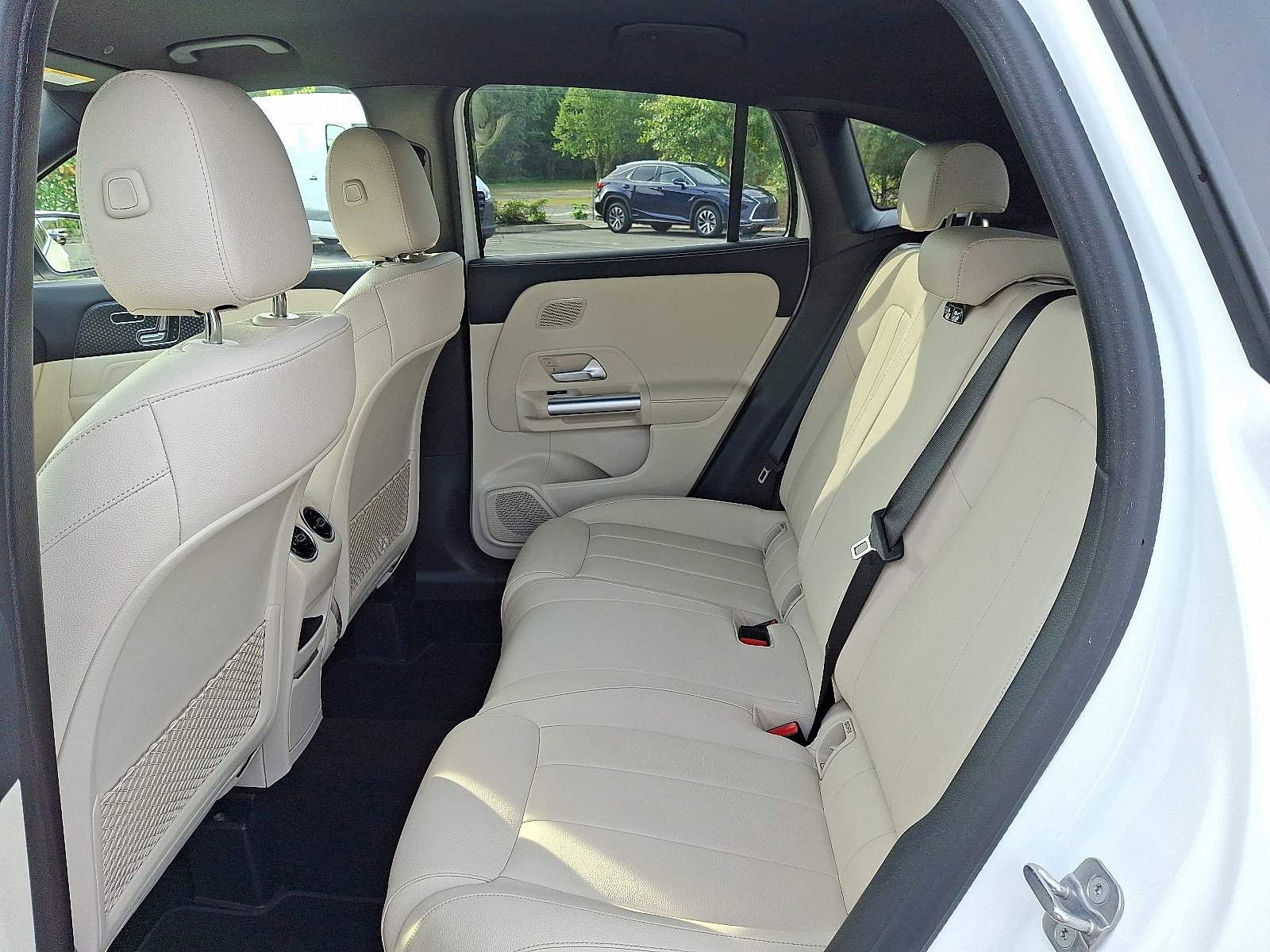 Certified 2025 Mercedes-Benz GLA 250 4MATIC image 10