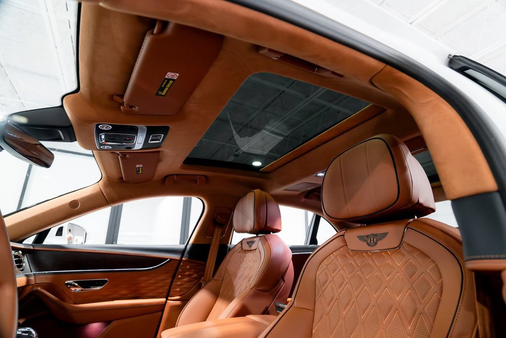 Used 2023 Bentley Flying Spur W12 AWD/4WD image 3