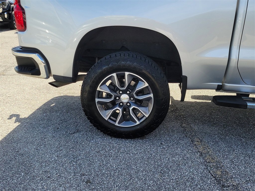 Used 2021 Chevrolet Silverado 1500 LT image 14