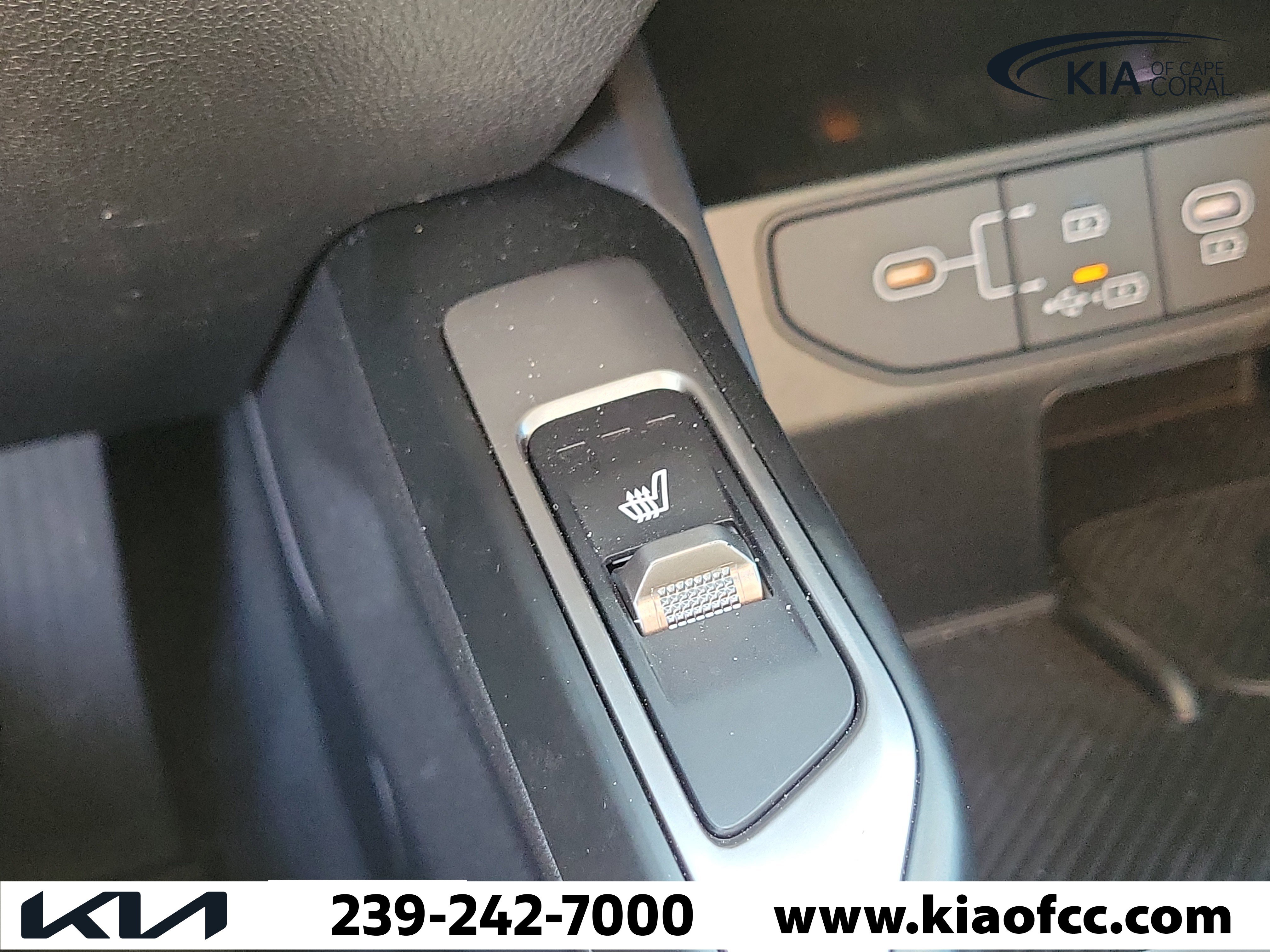 Certified 2024 Kia Sorento S w/ Panoramic Sunroof Package image 29