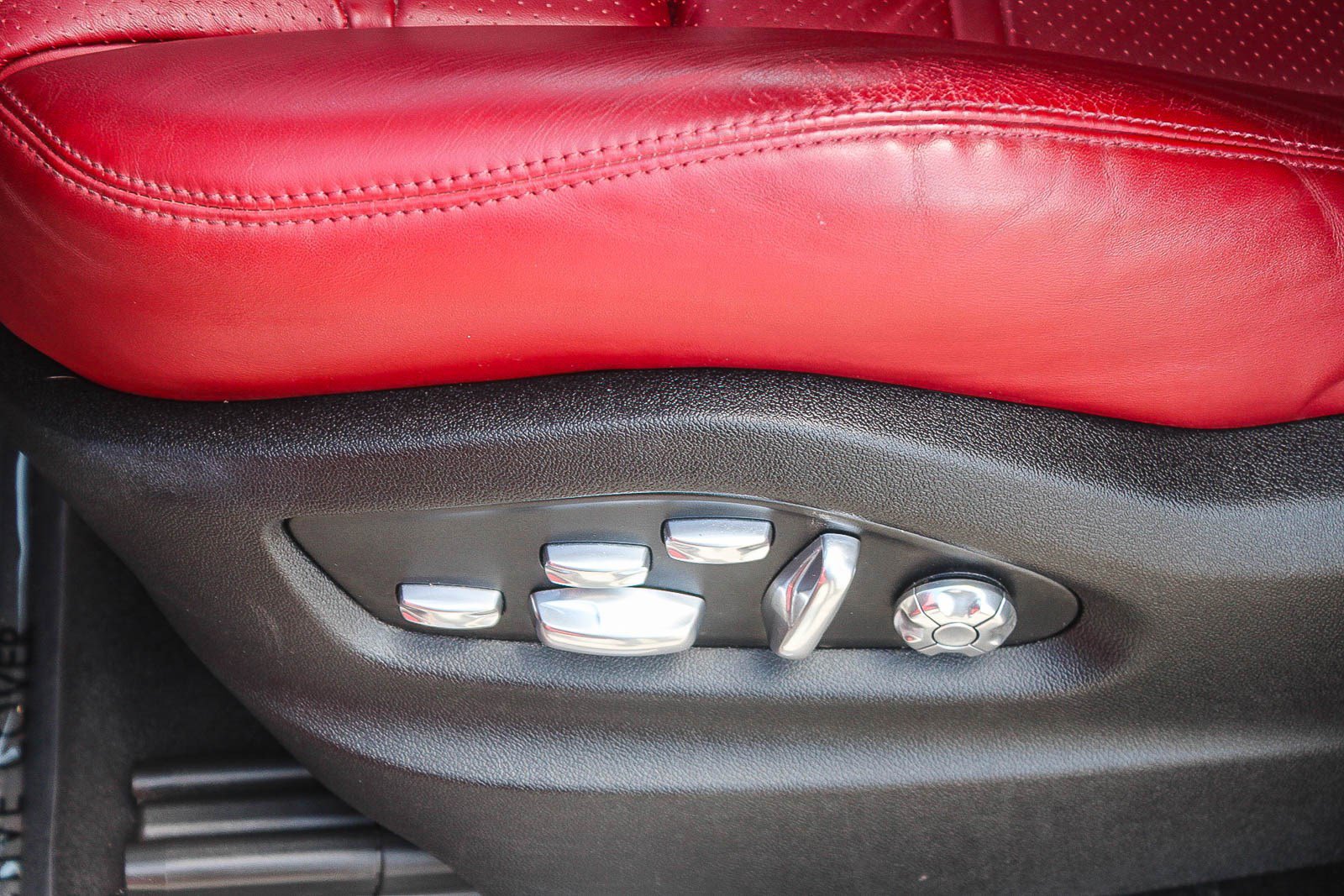 Used 2021 Porsche Cayenne Coupe AWD/4WD image 22