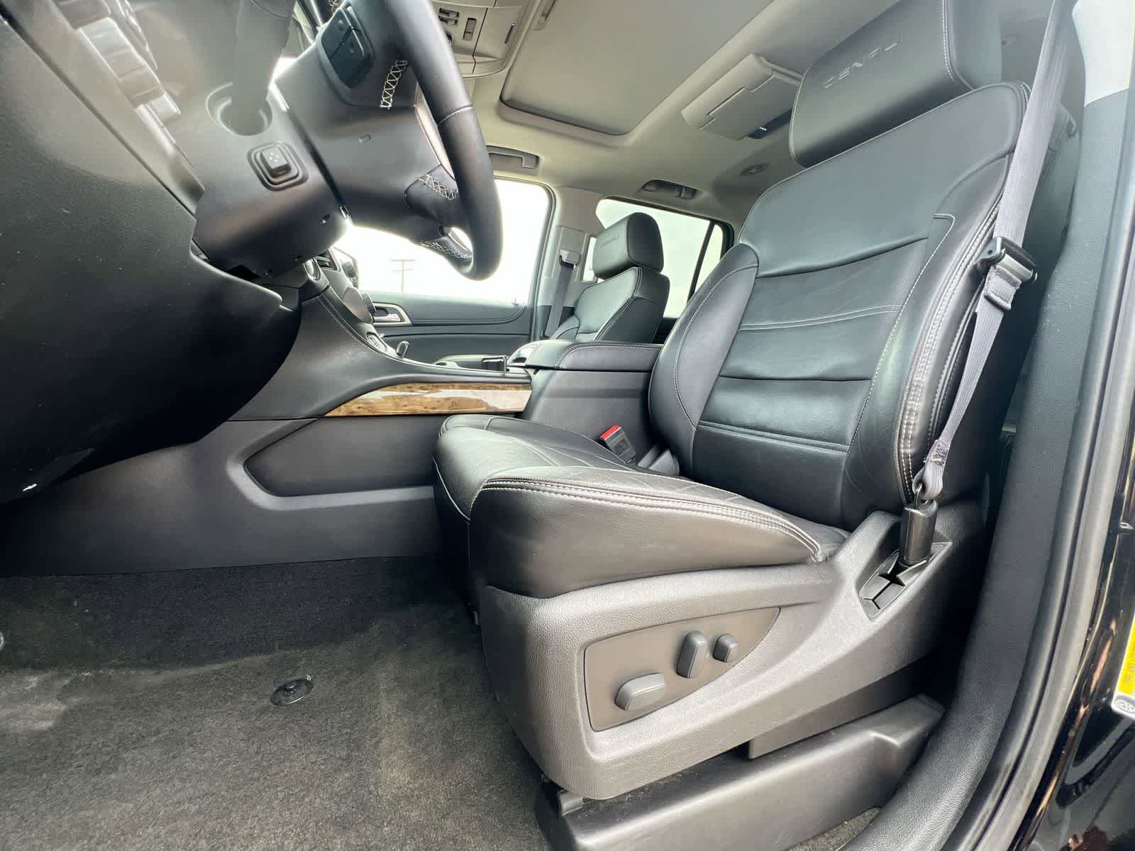 Used 2016 GMC Yukon Denali w/ Open Road Package AWD/4WD image 16