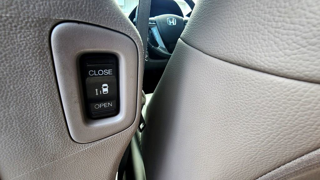 Used 2016 Honda Odyssey EX-L image 15